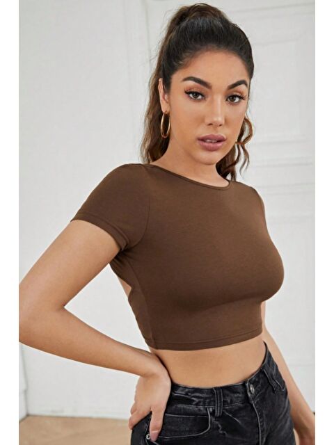 Tarz Cool Kadın Sırtı Açık Bağlama Detaylı Kısa Kollu Crop Tişört