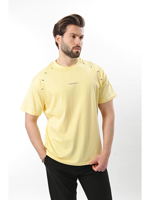 Madmext Sarı Baskılı Nakış Detaylı Erkek %100 Pamuk Tişört E7108 - S000347902-20072