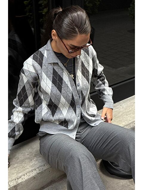 Madmext Gri Baklava Desenli Polo Yaka Kadın Hırka Mg2478 - S000466077-20600