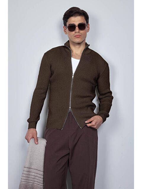 Abluka Online Erkek Slim Fit Dik Yaka Fermuarlı Hırka Kahverengi - S000516661-19413