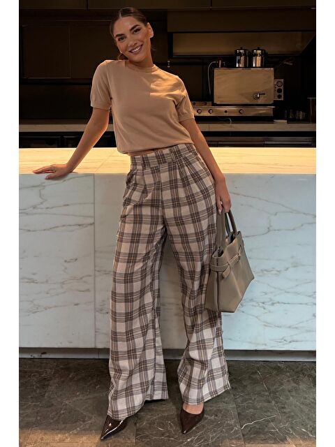 Madmext Bej Kare Desenli Rahat Kesim Pantolon Mg2728