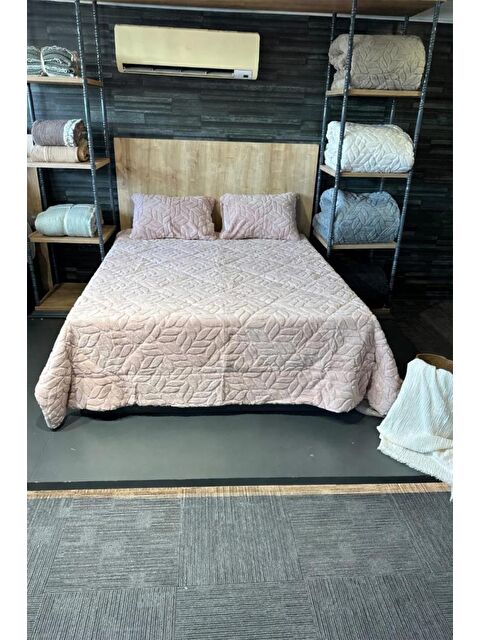 Çeyiz Diyarı Lisome Çift Kişilik Pelüş Yatak Örtüsü 220x240 cm Pudra - S000500985-7152