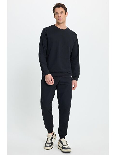 TUDORS Erkek Regular Fit Klasik Kesim Pamuklu 2 İplik Yumuşak Dokulu Bisiklet Yaka Siyah Eşofman Takımı - S000518937-19351