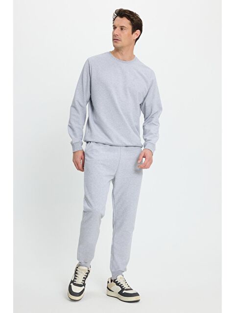 TUDORS Erkek Regular Fit Klasik Kesim Pamuklu 2 İplik Yumuşak Dokulu Bisiklet Yaka Gri Eşofman Takımı - S000518938-20600