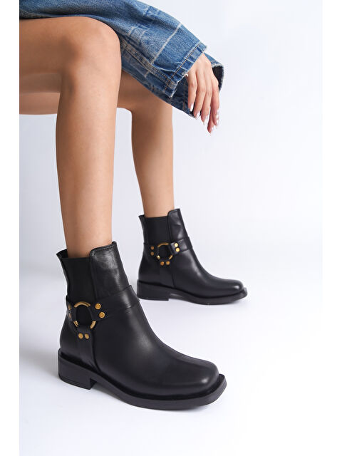 Capone Outfitters Hakiki Deri Yandan Lastikli Toka Detaylı Kadın Bot - S000473678-19351