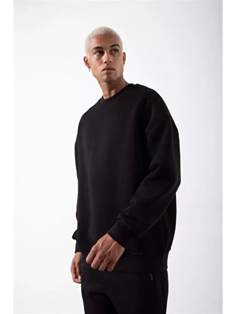 Jane's Unisex Biskilet Yaka Üç İplik SweatShirt - Siyah