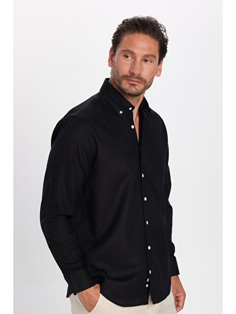 TUDORS Erkek Regular Fit Klasik Kesim Pamuklu Keten Doku Düğmeli Yaka Siyah Gömlek