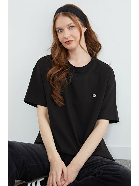 Fullamoda Fiyonk Aksesuarlı Bisiklet Yaka Oversize Tişört - S000496692-19351