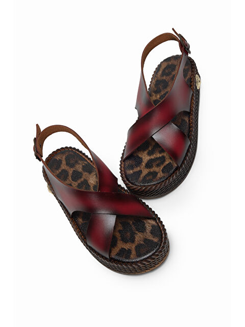 TONNY BLACK Kadın Kırmızı Poli Taban Rahat Çapraz Bantlı Sandalet - S000510914-20045