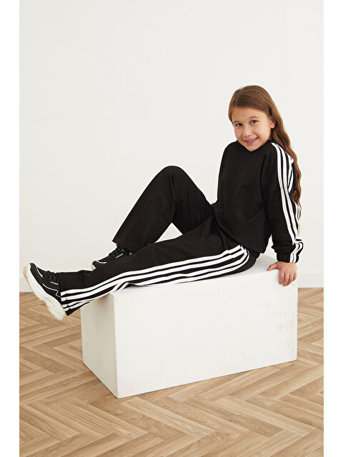 Fullamoda Şeritli Kapüşonlu Beli Lastikli Kız Çocuk Eşofman Takımı - S000440403-19351
