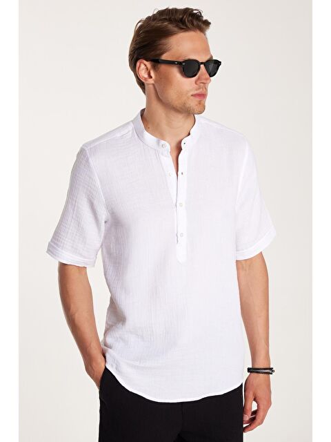 TUDORS Erkek Regular Fit Klasik Kesim Müslin Kumaş Yarım Patlı Kısa Kollu Hakim Yaka Beyaz Gömlek - S000519012-20063
