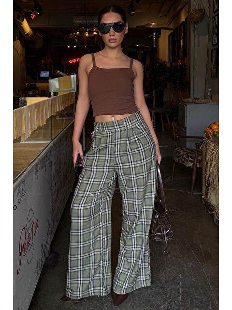 Madmext Haki  Kare Desenli Rahat Kesim Pantolon Mg2728