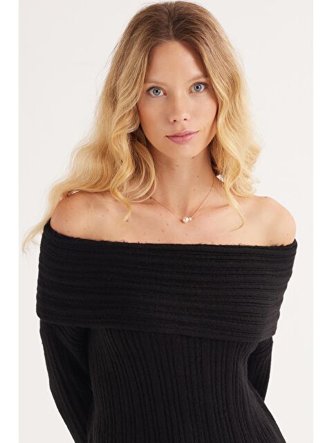 TUDORS Kadın Regular Fit Klasik Kesim Uzun Kollu Omzu Açık Siyah Kazak - S000522745-19351