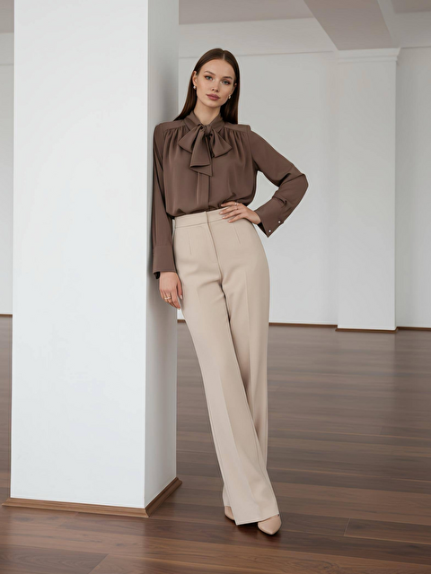 Pera Moda Pile Detaylı ParisFular Yaka Gömlek