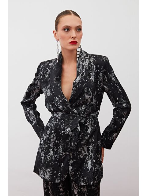 SATEEN Parlak Desenli Kuşaklı Uzun Ceket - Siyah-Gümüş - S000323625-37431