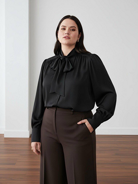 Pera Moda Pile Detaylı ParisFular Yaka Gömlek