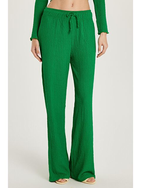 TUDORS Kadın Slim Fit Dar Kesim Beli Lastikli Büzgülü İspanyol Paça Yeşil Pantolon - S000522802-18194