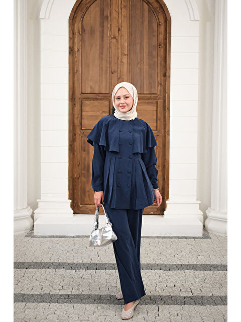 Locco Moda Kadın Düğme Detay Pelerinli Pantolonlu Takım Lacivert