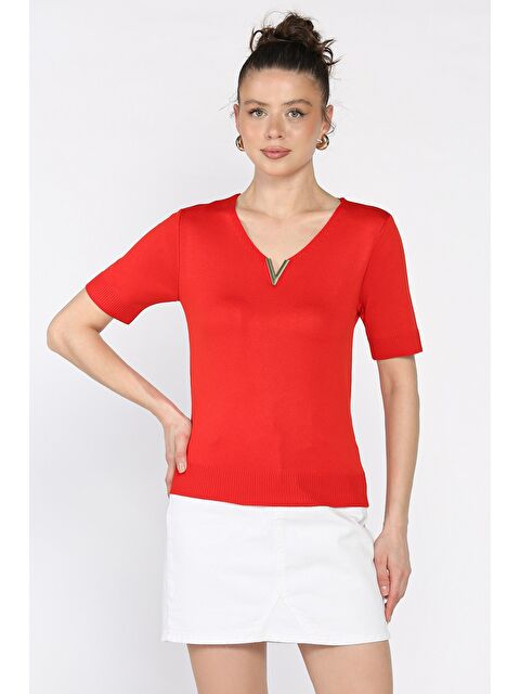 Gülseli Kadın V Yaka Aksesuarlı Triko Bluz - S000386554-20045