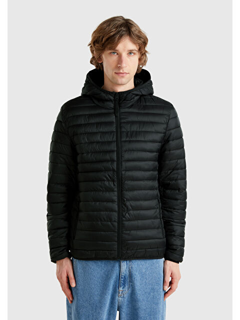 United Colors Of Benetton Erkek Siyah Polyester Dolgulu Regular Fit Kapüşonlu Puffer Şişme Mont - S000358309-19351