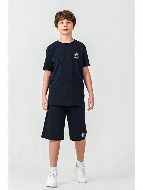 Mışıl Kids Üst Ön Nakışlı Arka Baskılı Alt Sol Bacak Nakışlı Erkek Çocuk Şort - Tişört Takımı - S000513768-21164