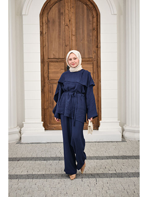 Locco Moda Kadın Kendinden Desenli Yaka Pelerinli Bel Bağlamalı Takım Lacivert - S000513596-21164