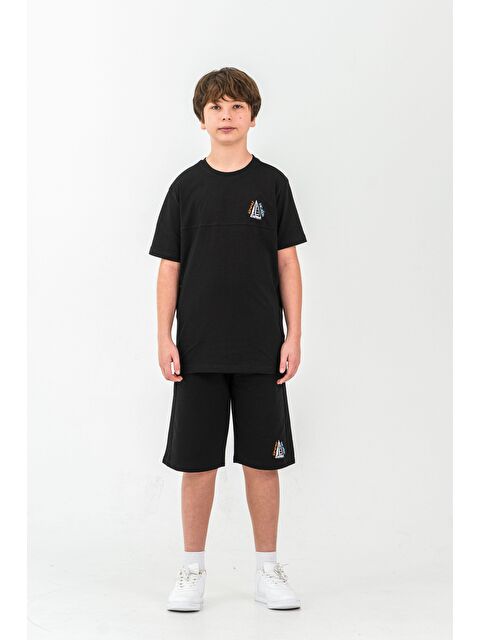 Mışıl Kids Üst Ön Nakışlı Arka Baskılı Alt Sol Bacak Nakışlı Erkek Çocuk Şort - Tişört Takımı - S000513768-19351