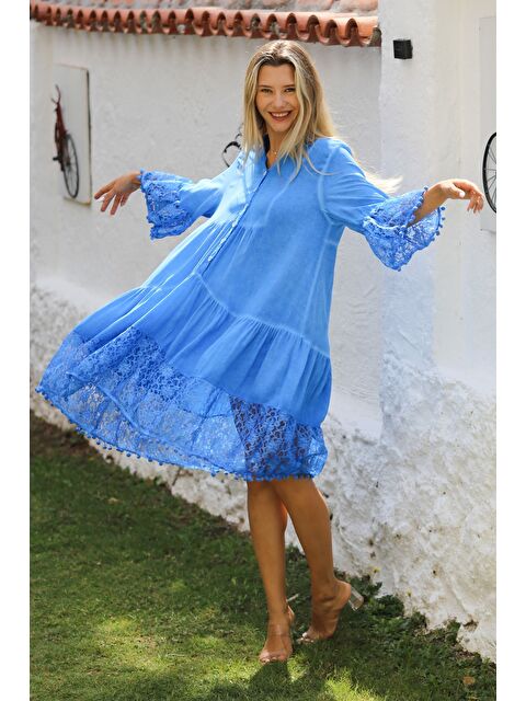 Chiccy Açık Mavi Hakim Yaka 3/4 Kol Düğmeli Kol Ve Etek Ucu Dantelli Dokuma Casual Elbise - S000359021-17437