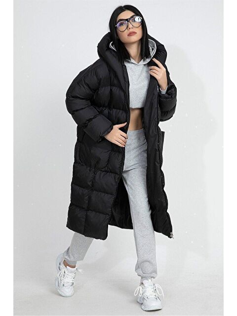Comstar Kapüşonlu Uzun Oversize Şişme Kadın Mont - Siyah