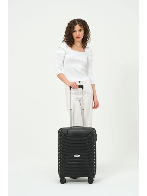 Keo Plus Kabin Boy Siyah PP Valiz - S000401197-19351