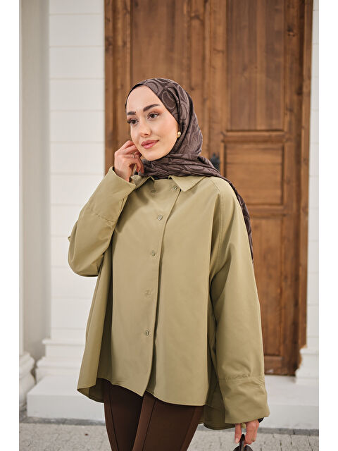 Locco Moda Kadın Gömlek Yaka Düğmeli İnce Kısa Trenç Vizon - S000527110-26429