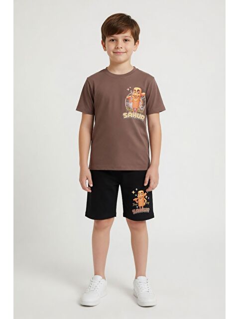 Cansın Mini Kahverengi Erkek Çocuk Bisiklet Yaka Tişörtlü Şortlu 2li Baskılı Takım 24000