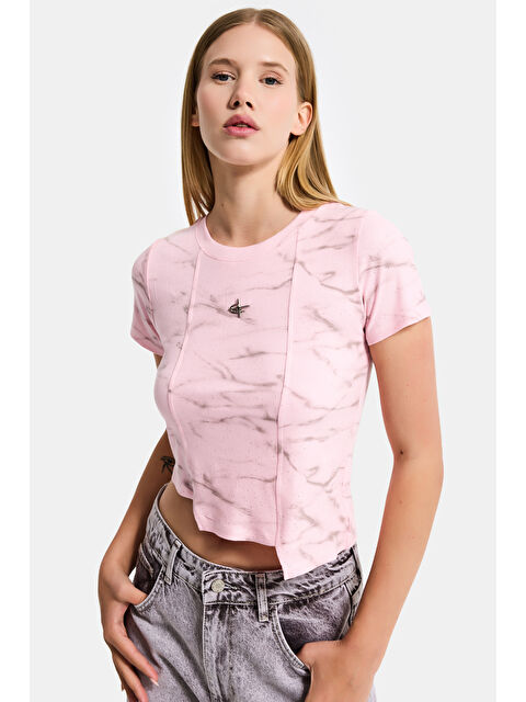 It's Basic Kadın Pembe w5 Aksesuar Detaylı Asimetrik Kesim Crop Top
