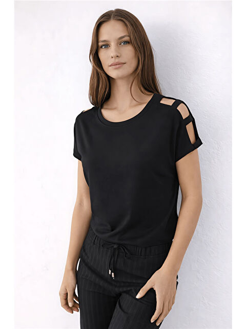 Fashion Friends Pamuk ve Modal Karışımlı Omuz Detaylı Kadın T Shirt 26Y0195K1