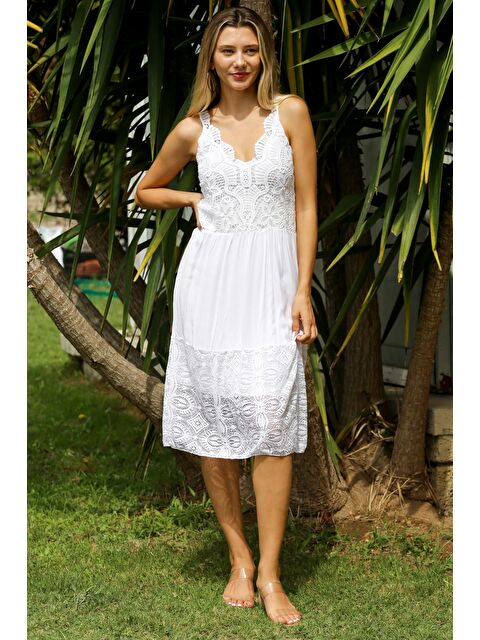 Chiccy İtalyan Beyaz Askılı Dantelli Fistolu Dokuma Casual Elbise - S000359026-20063