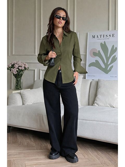 Tarz Cool Kadın Arkası Bağcıklı Gömlek Slim Fit Günlük ve Ofis Kombin Modern Tasarım