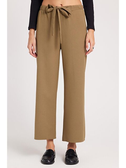 TUDORS Kadın Relax Fit Rahat Kesim Lastikli Kuşak Bağlamalı Geniş Paça Haki Pantolon - S000522863-18547