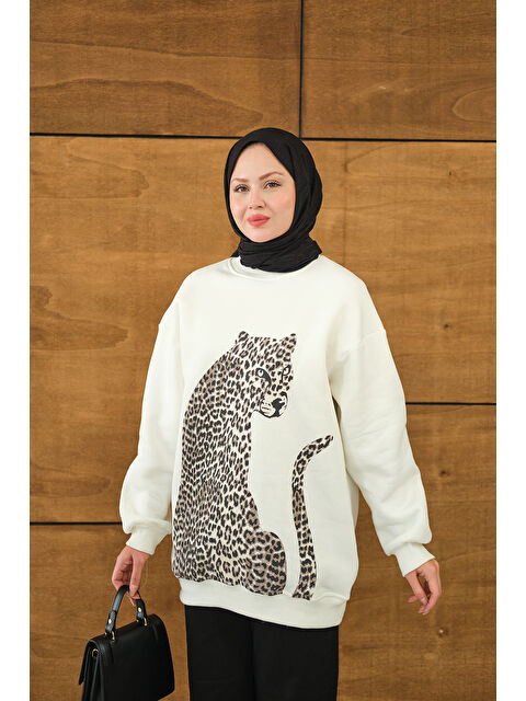 Locco Moda Kadın Leopar Kaplan Görünümlü Oversize Sweat Beyaz - S000494469-20063
