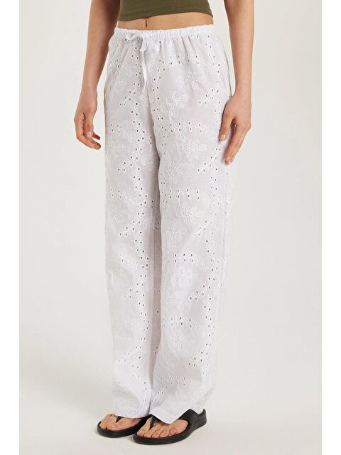 TUDORS Kadın Regular Fit %100 Pamuk Beli Lastikli Bağlamalı Geniş Paça Ekru Pantolon - S000522888-19965