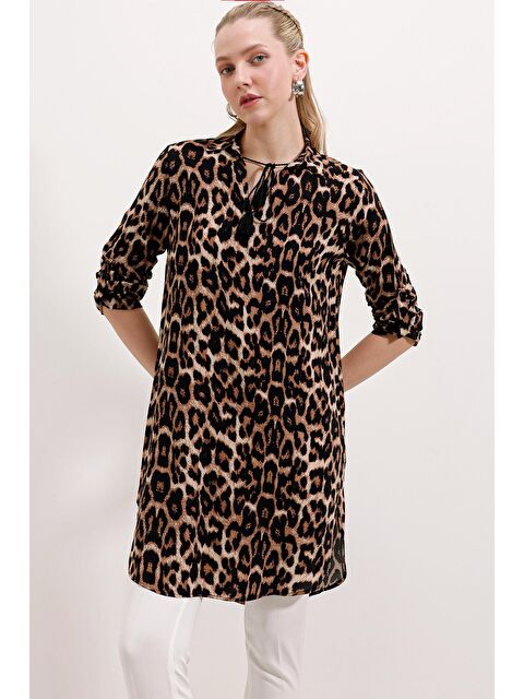 Bigdart 5613 Yaka Bağcıklı Leopar Desenli Tunik - Kahverengi - S000148591-19413