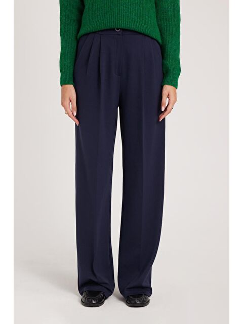 TUDORS Kadın Regular Fit Klasik Kesim Yüksel Bel Geniş Paça Lacivert Pantolon - S000522896-21164
