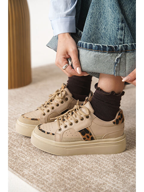 Daxtors D2501 Günlük Ortopedik Kadın Sneaker Spor Ayakkabı