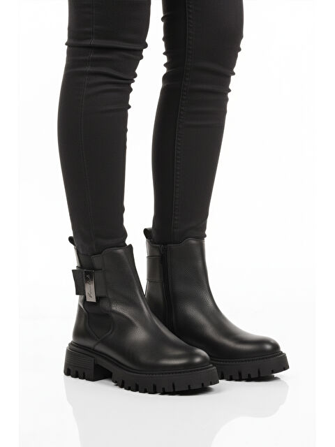 Ayakmod Siyah Hakiki Deri İçi Polarlı Kaymaz Kadın Bot 23783-1 Z - S000464950-19351