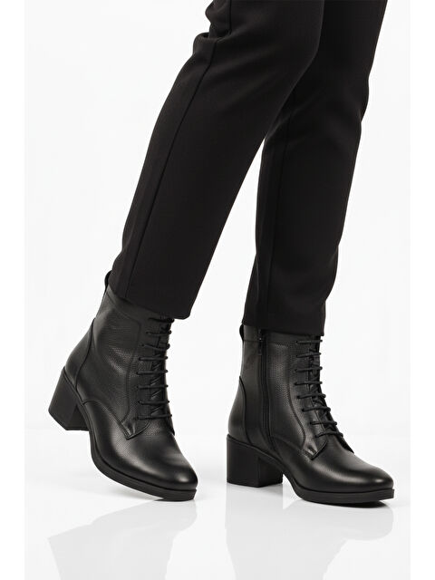 Ayakmod Siyah Hakiki Deri İçi Polarlı Kadın Topuklu Bot 92159-1 Z - S000464953-19351