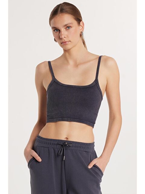 TUDORS Kadın Slim Fit Kare Yaka Düz Basic Antrasit Crop Atlet - S000521285-29666