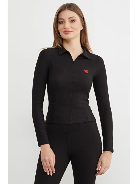 Fullamoda Çilek Nakışlı Polo Yaka Yarım Fermuarlı Bluz - S000473608-19351