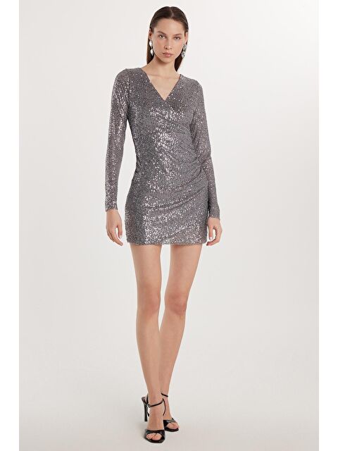 TUDORS Kadın Slim Fit Dar Kesim Uzun Kol Gri V Yaka Mini Boy Elbise - S000520508-20600