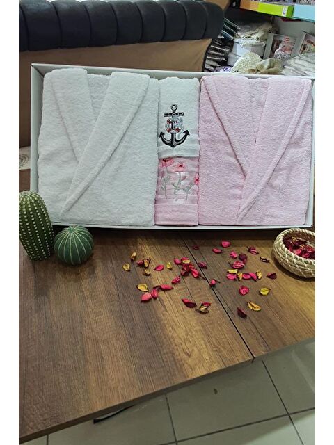 Çeyiz Diyarı Çeyizlik Aile Bornoz Seti 4 Parça Pudra Beyaz - S000489705-23173