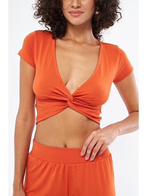 Chandraswear Kadın Burgu Detaylı Kısa Kol Turuncu Bluz - Twist - S000203666-20013
