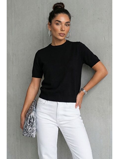 Madmext Siyah Bisiklet Yaka Kadın Triko Tişört Mg2703